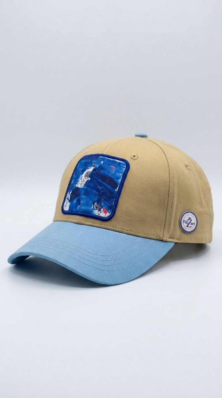 Casquette Beige / Bleu ciel avec patch stylisé